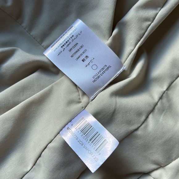 **SOLD** BCBGMaxazria Cropped Tan Belted Trench Coat Jacket - Picture 9 of 10